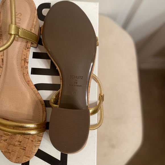 SCHUTZ Gimenez Mid Cork Heel Sandal Gold Size 7 New In Box - Picture 4 of 7